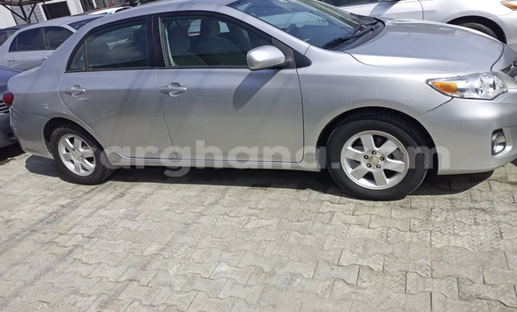 Sayi Na hannu Toyota Corolla Azurfa Mota in Accra a Greater Accra Sayi Na hannu Toyota Corolla Azurfa Mota in Accra a Greater Accra