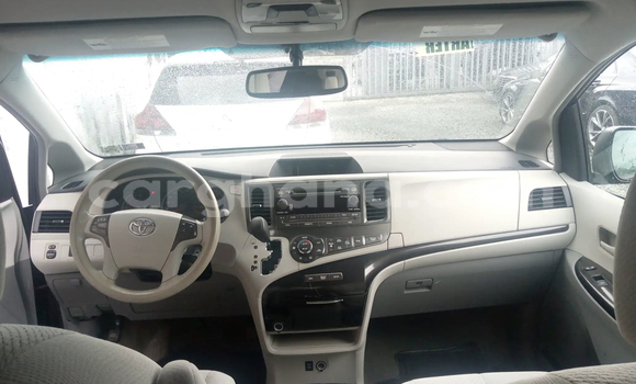 Sayi Na hannu Toyota Sienna Black Mota in Accra a Greater Accra Sayi Na hannu Toyota Sienna Black Mota in Accra a Greater Accra