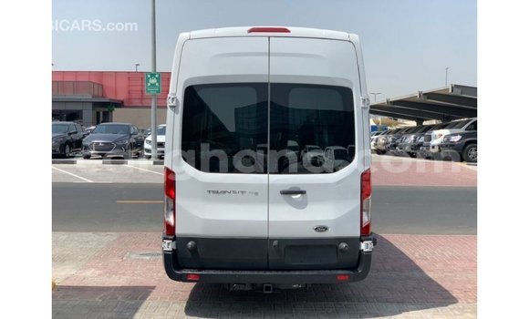 Ra Imported Ford Club Wagon funfun Ọkọ̀ in Import - Dubai ni Ashanti Ra Imported Ford Club Wagon funfun Ọkọ̀ in Import - Dubai ni Ashanti