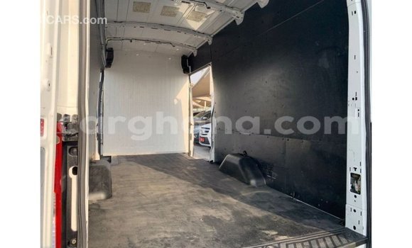 Ra Imported Ford Club Wagon funfun Ọkọ̀ in Import - Dubai ni Ashanti Ra Imported Ford Club Wagon funfun Ọkọ̀ in Import - Dubai ni Ashanti