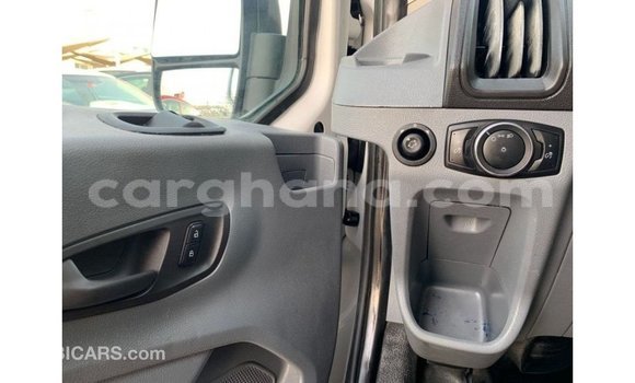 Ra Imported Ford Club Wagon funfun Ọkọ̀ in Import - Dubai ni Ashanti Ra Imported Ford Club Wagon funfun Ọkọ̀ in Import - Dubai ni Ashanti