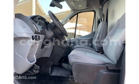 Ra Imported Ford Club Wagon funfun Ọkọ̀ in Import - Dubai ni Ashanti Ra Imported Ford Club Wagon funfun Ọkọ̀ in Import - Dubai ni Ashanti