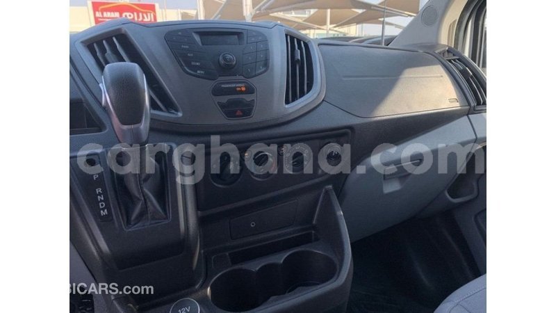 Big with watermark ford club wagon ashanti import dubai 49551