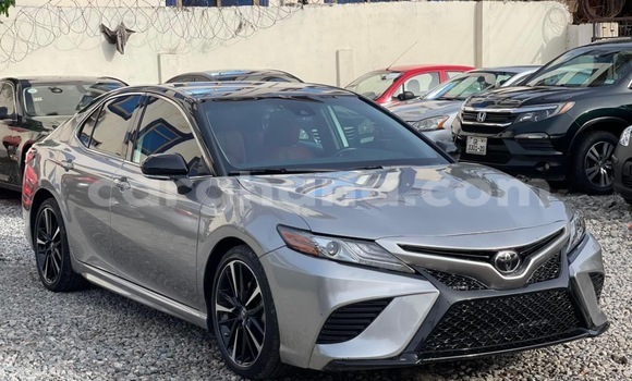 Buy Used Toyota Camry Silver Car in Accra in Greater Accra