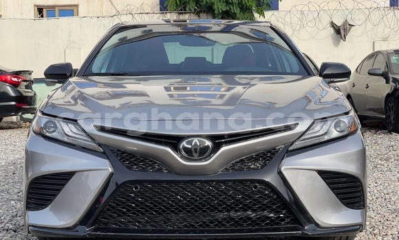 Sayi Na hannu Toyota Camry Azurfa Mota in Accra a Greater Accra Sayi Na hannu Toyota Camry Azurfa Mota in Accra a Greater Accra