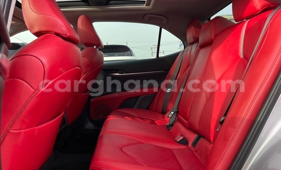 Sayi Na hannu Toyota Camry Azurfa Mota in Accra a Greater Accra Sayi Na hannu Toyota Camry Azurfa Mota in Accra a Greater Accra