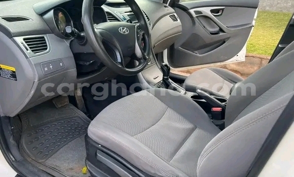 Buy Used Hyundai Elantra White Car in Accra in Greater Accra Buy Used Hyundai Elantra White Car in Accra in Greater Accra