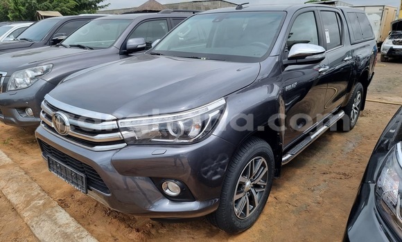 Sayi Na hannu Toyota Hilux Black Mota in Accra a Greater Accra
