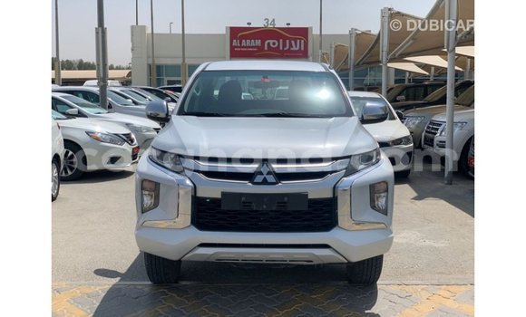 Sayi Imported Mitsubishi L200 White Mota in Import - Dubai a Ashanti Sayi Imported Mitsubishi L200 White Mota in Import - Dubai a Ashanti