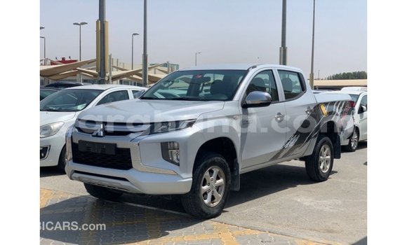 Sayi Imported Mitsubishi L200 White Mota in Import - Dubai a Ashanti Sayi Imported Mitsubishi L200 White Mota in Import - Dubai a Ashanti