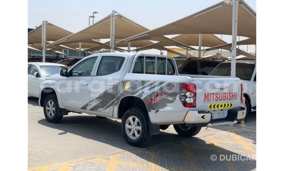Sayi Imported Mitsubishi L200 White Mota in Import - Dubai a Ashanti Sayi Imported Mitsubishi L200 White Mota in Import - Dubai a Ashanti