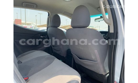 Sayi Imported Mitsubishi L200 White Mota in Import - Dubai a Ashanti Sayi Imported Mitsubishi L200 White Mota in Import - Dubai a Ashanti