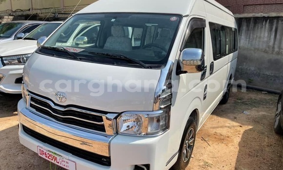 Sayi Na hannu Toyota Hiace White Mota in Accra a Greater Accra Sayi Na hannu Toyota Hiace White Mota in Accra a Greater Accra