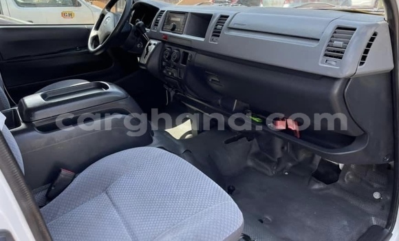 Sayi Na hannu Toyota Hiace White Mota in Accra a Greater Accra Sayi Na hannu Toyota Hiace White Mota in Accra a Greater Accra
