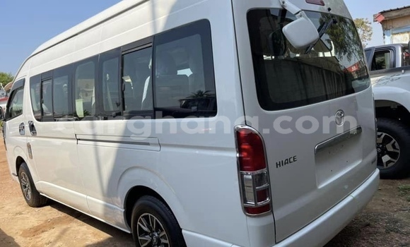 Sayi Na hannu Toyota Hiace White Mota in Accra a Greater Accra Sayi Na hannu Toyota Hiace White Mota in Accra a Greater Accra