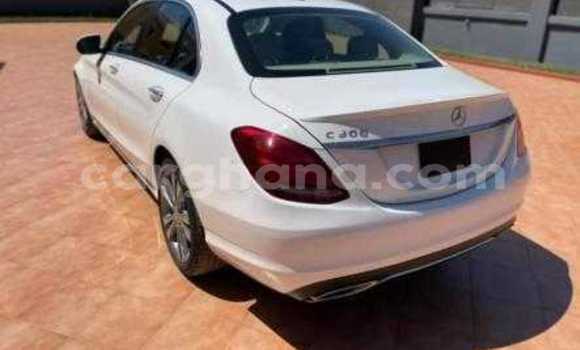 Buy Used Mercedes‒Benz C-klasse White Car in Accra in Greater Accra Buy Used Mercedes‒Benz C-klasse White Car in Accra in Greater Accra