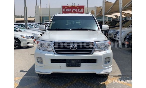 Sayi Imported Toyota Land Cruiser White Mota in Import - Dubai a Ashanti Sayi Imported Toyota Land Cruiser White Mota in Import - Dubai a Ashanti