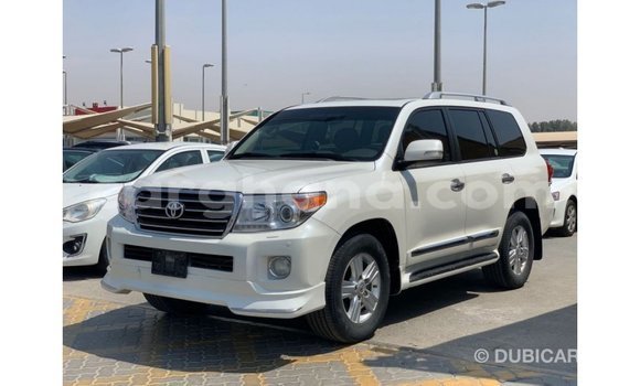 Sayi Imported Toyota Land Cruiser White Mota in Import - Dubai a Ashanti Sayi Imported Toyota Land Cruiser White Mota in Import - Dubai a Ashanti