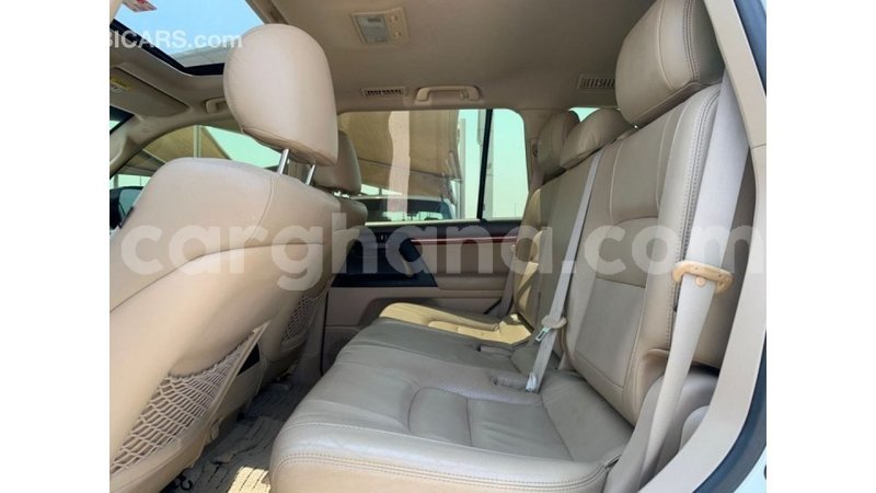 Big with watermark toyota land cruiser ashanti import dubai 49666