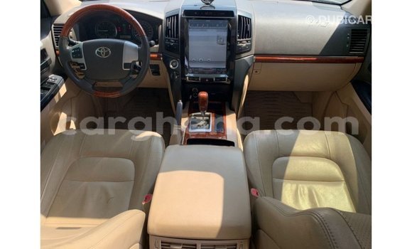 Sayi Imported Toyota Land Cruiser White Mota in Import - Dubai a Ashanti Sayi Imported Toyota Land Cruiser White Mota in Import - Dubai a Ashanti
