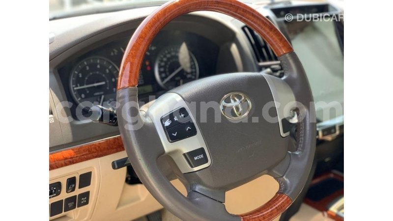 Big with watermark toyota land cruiser ashanti import dubai 49666