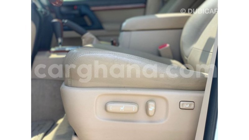 Big with watermark toyota land cruiser ashanti import dubai 49666