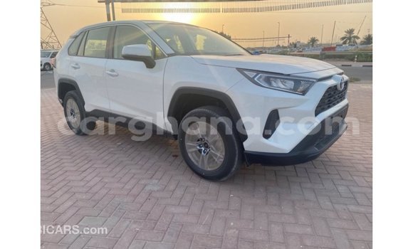 Buy Import Toyota 4Runner White Car in Import - Dubai in Ashanti Buy Import Toyota 4Runner White Car in Import - Dubai in Ashanti