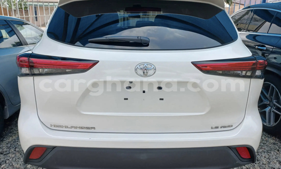 Buy Used Toyota Highlander White Car in Accra in Greater Accra Buy Used Toyota Highlander White Car in Accra in Greater Accra