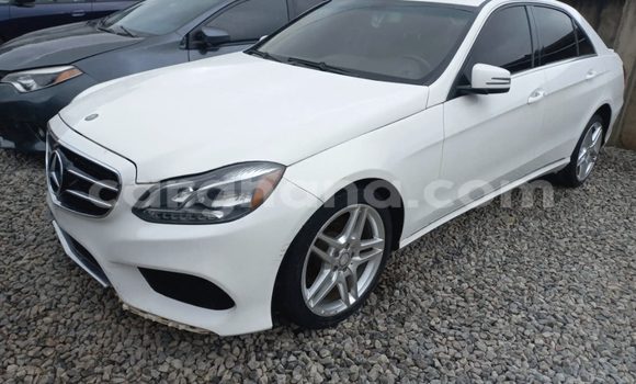 Buy Used Mercedes‒Benz E–Class White Car in Accra in Greater Accra Buy Used Mercedes‒Benz E–Class White Car in Accra in Greater Accra