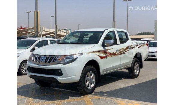 Ra Imported Mitsubishi L200 funfun Ọkọ̀ in Import - Dubai ni Ashanti Ra Imported Mitsubishi L200 funfun Ọkọ̀ in Import - Dubai ni Ashanti