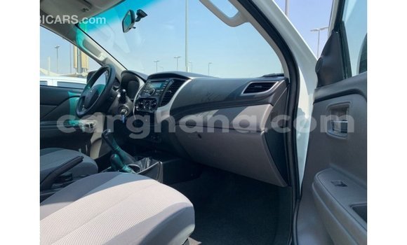 Ra Imported Mitsubishi L200 funfun Ọkọ̀ in Import - Dubai ni Ashanti Ra Imported Mitsubishi L200 funfun Ọkọ̀ in Import - Dubai ni Ashanti