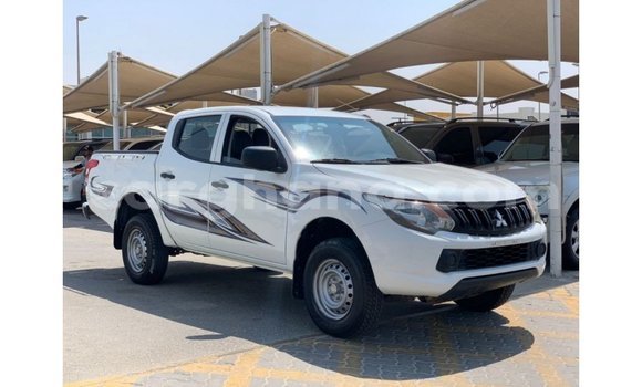 Ra Imported Mitsubishi L200 funfun Ọkọ̀ in Import - Dubai ni Ashanti Ra Imported Mitsubishi L200 funfun Ọkọ̀ in Import - Dubai ni Ashanti