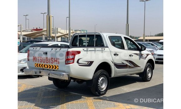 Ra Imported Mitsubishi L200 funfun Ọkọ̀ in Import - Dubai ni Ashanti Ra Imported Mitsubishi L200 funfun Ọkọ̀ in Import - Dubai ni Ashanti