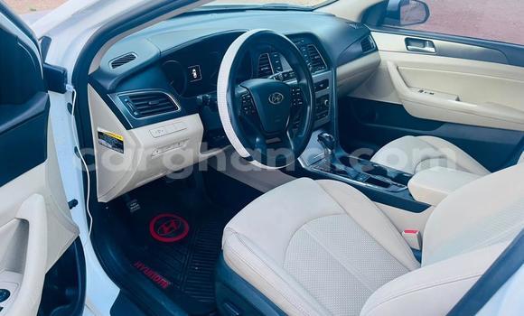Buy Used Hyundai Sonata White Car in Accra in Greater Accra Buy Used Hyundai Sonata White Car in Accra in Greater Accra