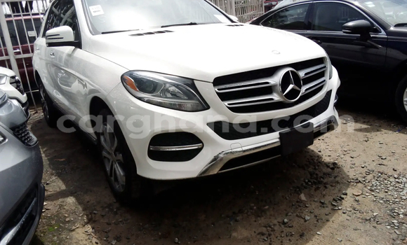 Sayi Na hannu Mercedes‒Benz GLE White Mota in Accra a Greater Accra Sayi Na hannu Mercedes‒Benz GLE White Mota in Accra a Greater Accra