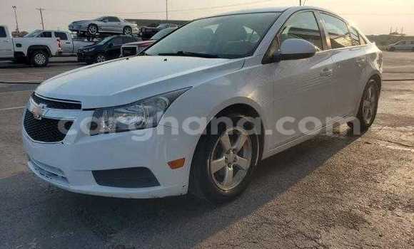 Ra Àlòkù Chevrolet Cruze funfun Ọkọ̀ in Accra ni Greater Accra
