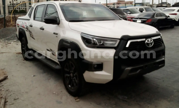 Buy Used Toyota Hilux White Car in Accra in Greater Accra