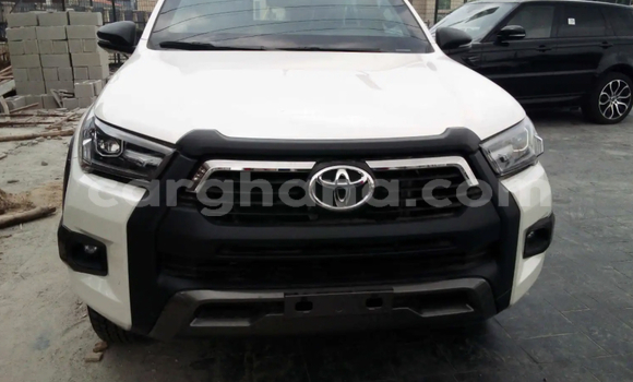 Sayi Na hannu Toyota Hilux White Mota in Accra a Greater Accra Sayi Na hannu Toyota Hilux White Mota in Accra a Greater Accra