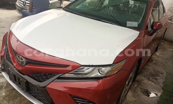 Ra Tuntun Toyota Camry Red Ọkọ̀ in Accra ni Greater Accra