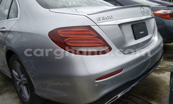 Ra Àlòkù Mercedes‒Benz E–Class Silver Ọkọ̀ in Accra ni Greater Accra Ra Àlòkù Mercedes‒Benz E–Class Silver Ọkọ̀ in Accra ni Greater Accra