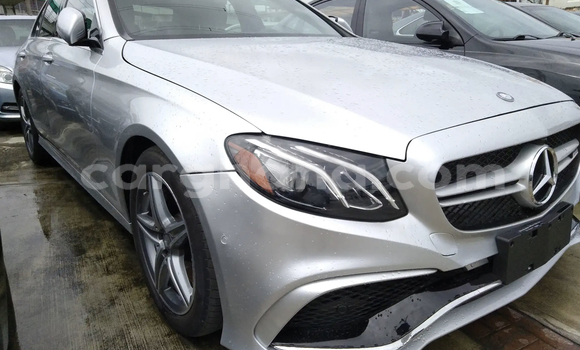 Ra Àlòkù Mercedes‒Benz E–Class Silver Ọkọ̀ in Accra ni Greater Accra Ra Àlòkù Mercedes‒Benz E–Class Silver Ọkọ̀ in Accra ni Greater Accra