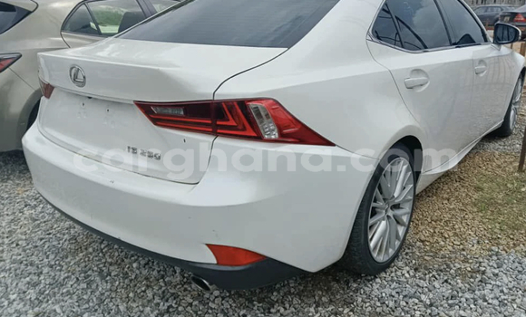 Buy Used Lexus IS White Car in Accra in Greater Accra Buy Used Lexus IS White Car in Accra in Greater Accra