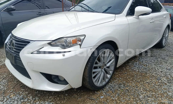 Buy Used Lexus IS White Car in Accra in Greater Accra Buy Used Lexus IS White Car in Accra in Greater Accra