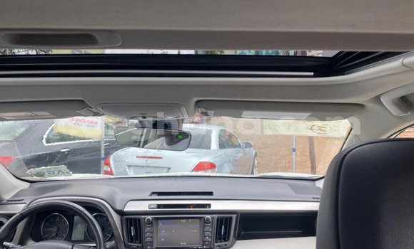 Buy Used Toyota RAV4 White Car in Accra in Greater Accra Buy Used Toyota RAV4 White Car in Accra in Greater Accra