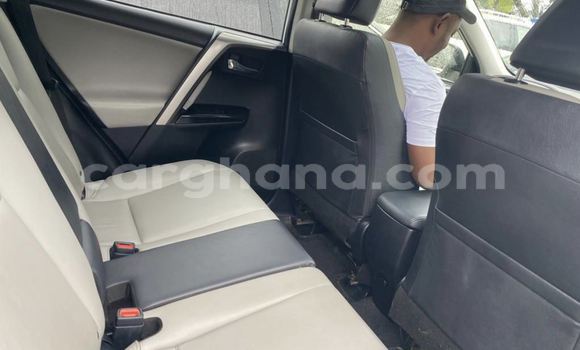 Buy Used Toyota RAV4 White Car in Accra in Greater Accra Buy Used Toyota RAV4 White Car in Accra in Greater Accra
