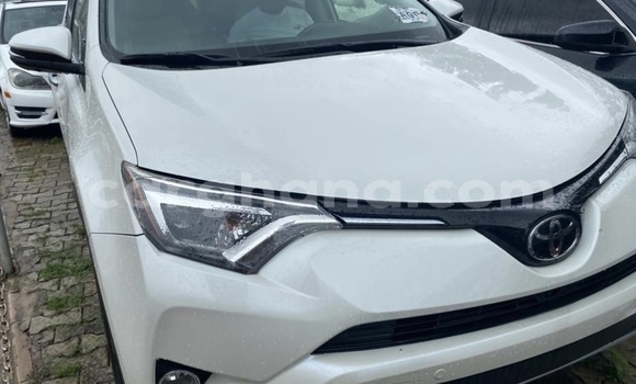 Buy Used Toyota RAV4 White Car in Accra in Greater Accra Buy Used Toyota RAV4 White Car in Accra in Greater Accra