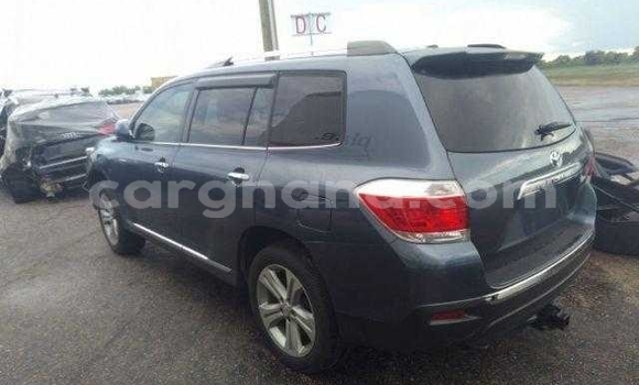 Sayi Na hannu Toyota Highlander Blue Mota in Accra a Greater Accra Sayi Na hannu Toyota Highlander Blue Mota in Accra a Greater Accra