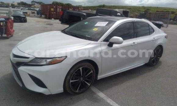 Buy Used Toyota Camry White Car in Accra in Greater Accra Buy Used Toyota Camry White Car in Accra in Greater Accra