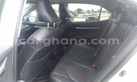 Buy Used Toyota Camry White Car in Accra in Greater Accra Buy Used Toyota Camry White Car in Accra in Greater Accra