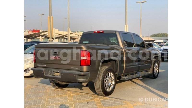 Big with watermark gmc sierra ashanti import dubai 49848